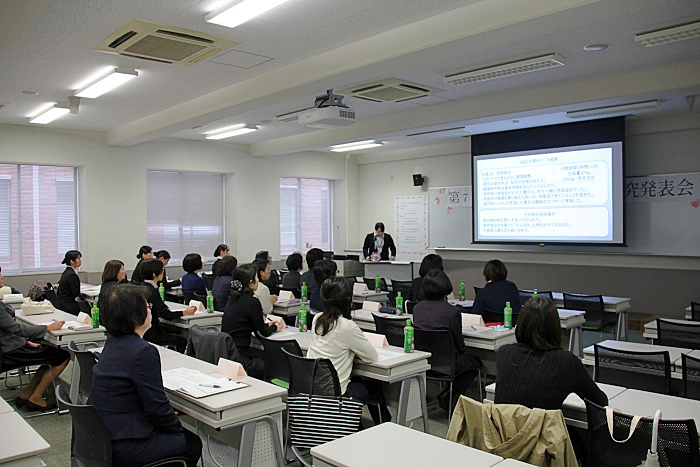 助産学専攻科の集大成である事例研究発表会1-1