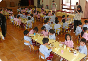 11バイキング給食02.jpg