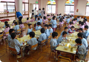 11バイキング給食01.jpg