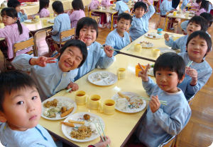 11バイキング給食04.jpg