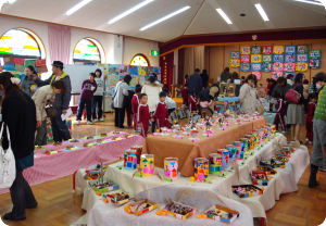 11子ども成長・造形展01.jpg