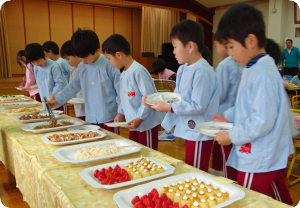 12バイキング給食02.jpg