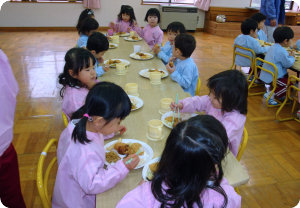 12バイキング給食03.jpg