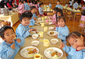 13バイキング給食02.jpg