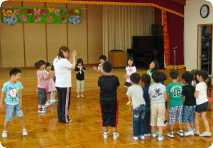 13卒園児招待02.jpg