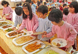 14バイキング給食0302.jpg