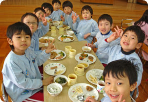 14バイキング給食0303.jpg