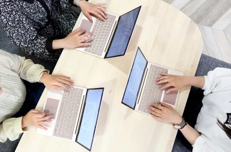 ノートPC無償貸与の取り組みが、マイクロソフト社のホームページで紹介されました。 | 畿央大学